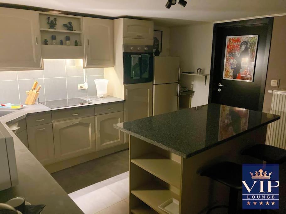 Vip Lounge Appartement Avec Jacuzzi Et Jardin Andenne Exterior photo